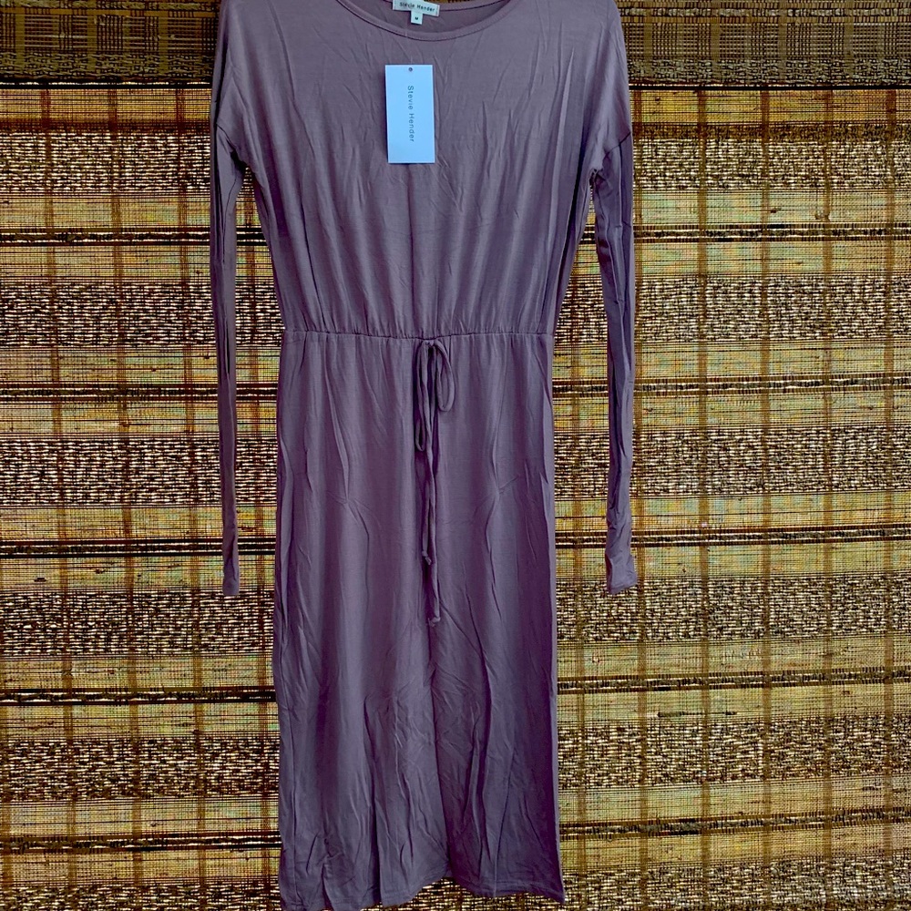 Long sleeved midi dress